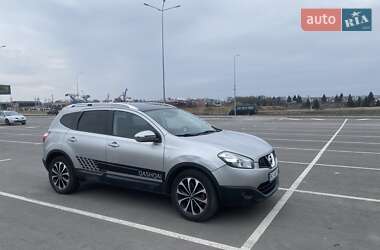 Позашляховик / Кросовер Nissan Qashqai+2 2010 в 