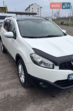 Внедорожник / Кроссовер Nissan Qashqai+2 2011 в 