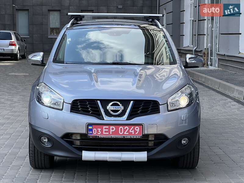 Внедорожник / Кроссовер Nissan Qashqai+2 2010 в Полтаве