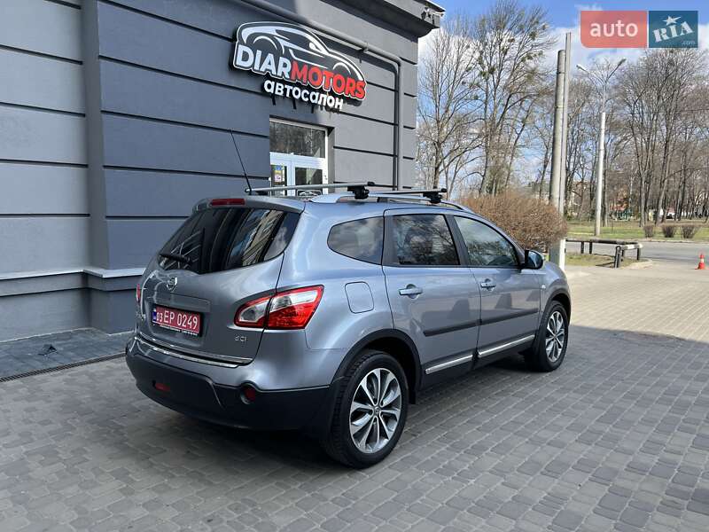 Внедорожник / Кроссовер Nissan Qashqai+2 2010 в Полтаве