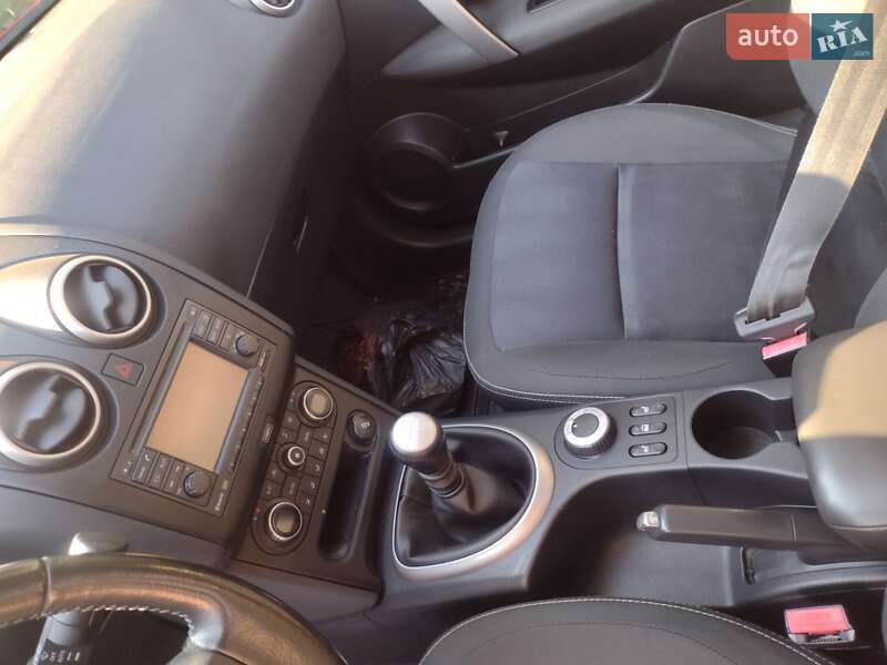Внедорожник / Кроссовер Nissan Qashqai+2 2012 в Камне-Каширском