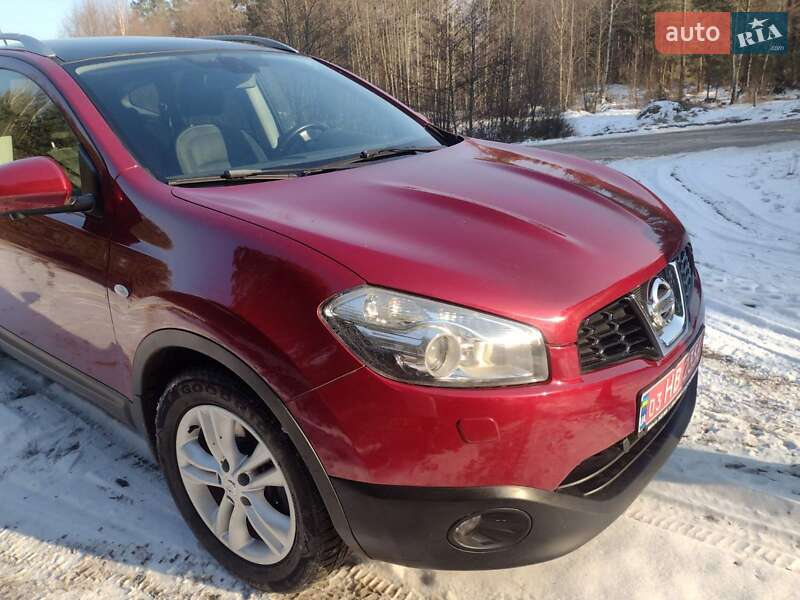 Внедорожник / Кроссовер Nissan Qashqai+2 2012 в Камне-Каширском
