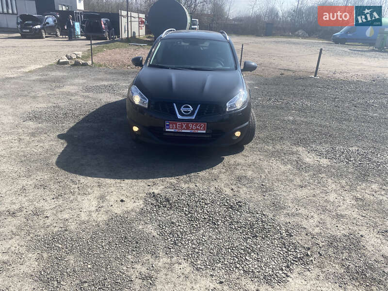 Внедорожник / Кроссовер Nissan Qashqai+2 2013 в Нововолынске