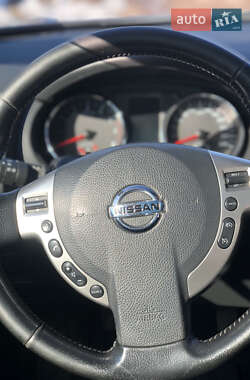 Позашляховик / Кросовер Nissan Qashqai+2 2010 в 