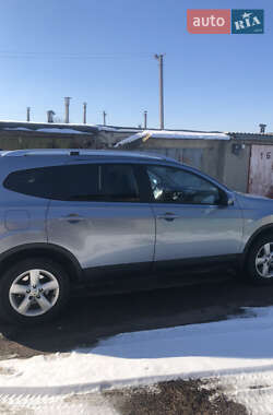 Позашляховик / Кросовер Nissan Qashqai+2 2010 в 