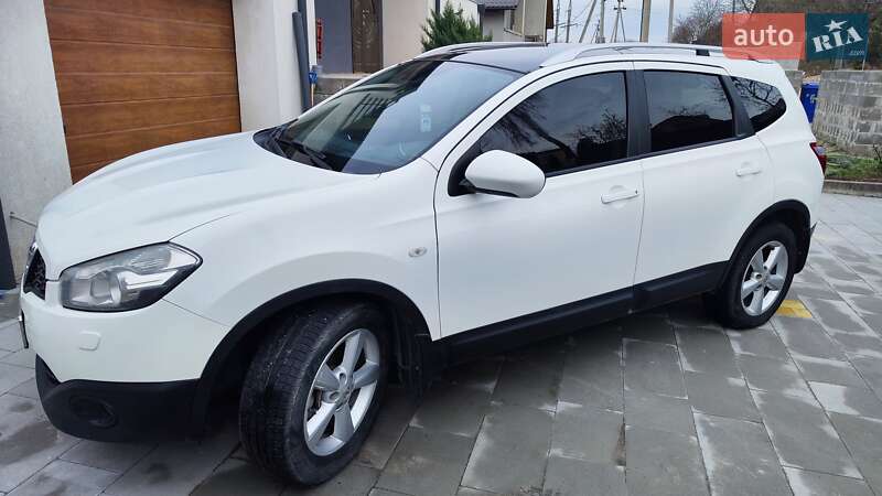 Nissan Qashqai+2 2011