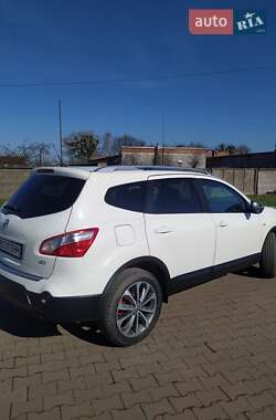 Позашляховик / Кросовер Nissan Qashqai+2 2010 в 