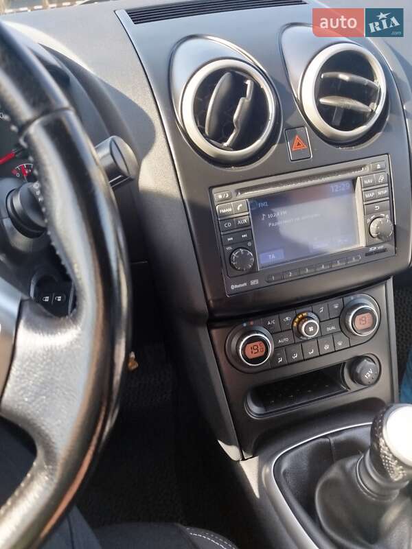 Позашляховик / Кросовер Nissan Qashqai+2 2010 в Коломиї