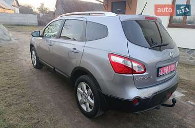 Позашляховик / Кросовер Nissan Qashqai+2 2012 в 