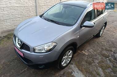 Позашляховик / Кросовер Nissan Qashqai+2 2012 в 