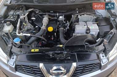 Позашляховик / Кросовер Nissan Qashqai+2 2012 в 