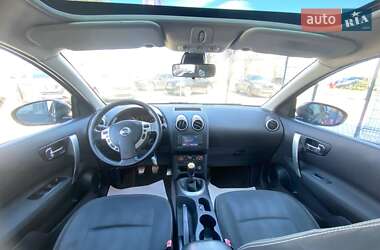 Позашляховик / Кросовер Nissan Qashqai+2 2011 в 