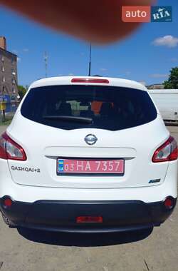 Позашляховик / Кросовер Nissan Qashqai+2 2012 в 