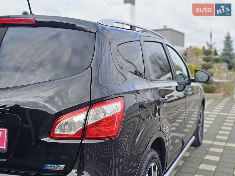 Позашляховик / Кросовер Nissan Qashqai+2 2011 в Стрию