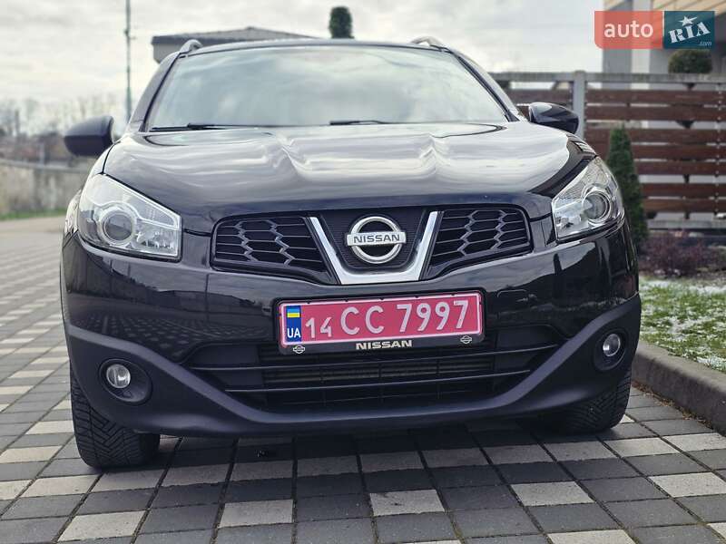 Позашляховик / Кросовер Nissan Qashqai+2 2011 в Стрию