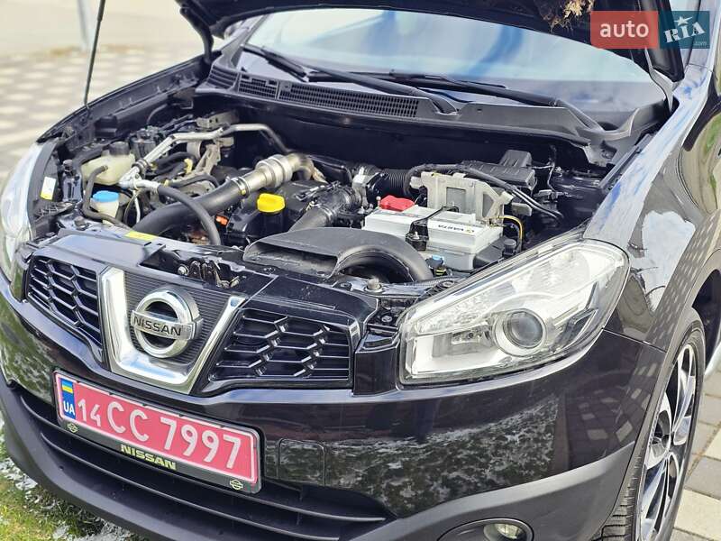 Позашляховик / Кросовер Nissan Qashqai+2 2011 в Стрию