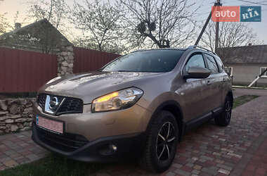 Позашляховик / Кросовер Nissan Qashqai+2 2011 в Дубні