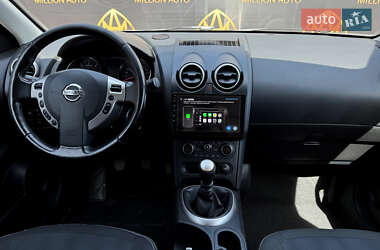 Позашляховик / Кросовер Nissan Qashqai+2 2012 в 