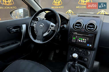Позашляховик / Кросовер Nissan Qashqai+2 2012 в 