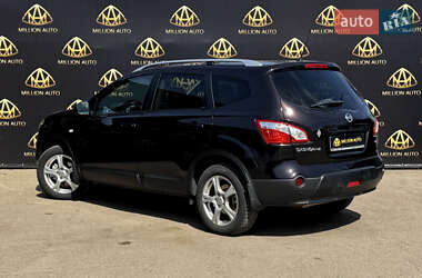 Позашляховик / Кросовер Nissan Qashqai+2 2012 в 