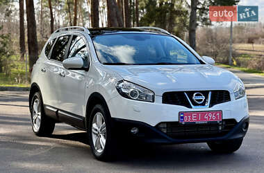 Внедорожник / Кроссовер Nissan Qashqai+2 2010 в 