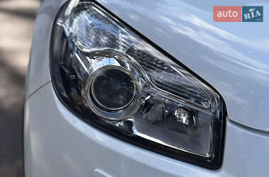 Внедорожник / Кроссовер Nissan Qashqai+2 2010 в 