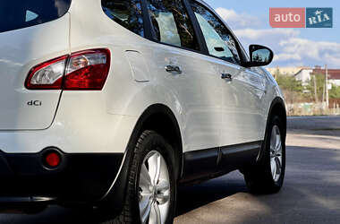 Внедорожник / Кроссовер Nissan Qashqai+2 2010 в 