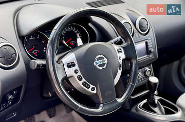 Внедорожник / Кроссовер Nissan Qashqai+2 2010 в 