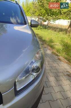 Позашляховик / Кросовер Nissan Qashqai+2 2012 в 