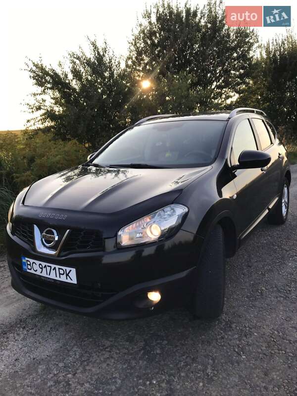 Внедорожник / Кроссовер Nissan Qashqai+2 2013 в Львове