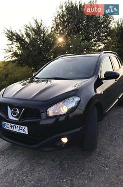 Внедорожник / Кроссовер Nissan Qashqai+2 2013 в 