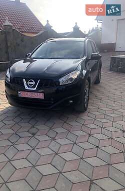 Позашляховик / Кросовер Nissan Qashqai+2 2012 в Чернівцях