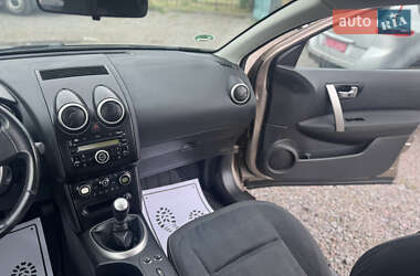 Внедорожник / Кроссовер Nissan Qashqai+2 2011 в 