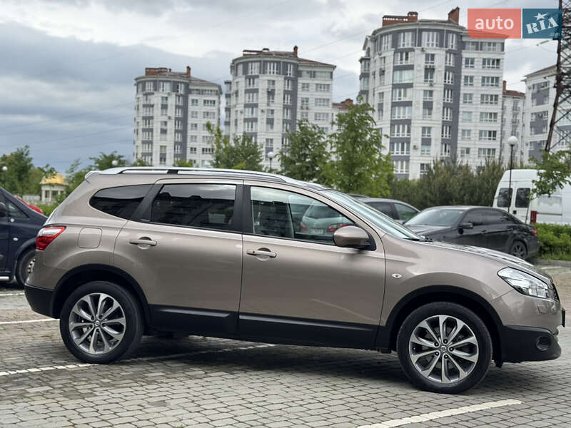 Внедорожник / Кроссовер Nissan Qashqai+2 2010 в Ивано-Франковске
