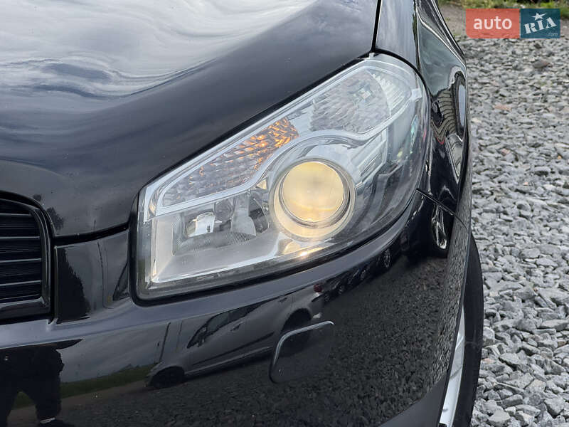 Позашляховик / Кросовер Nissan Qashqai+2 2010 в Стрию
