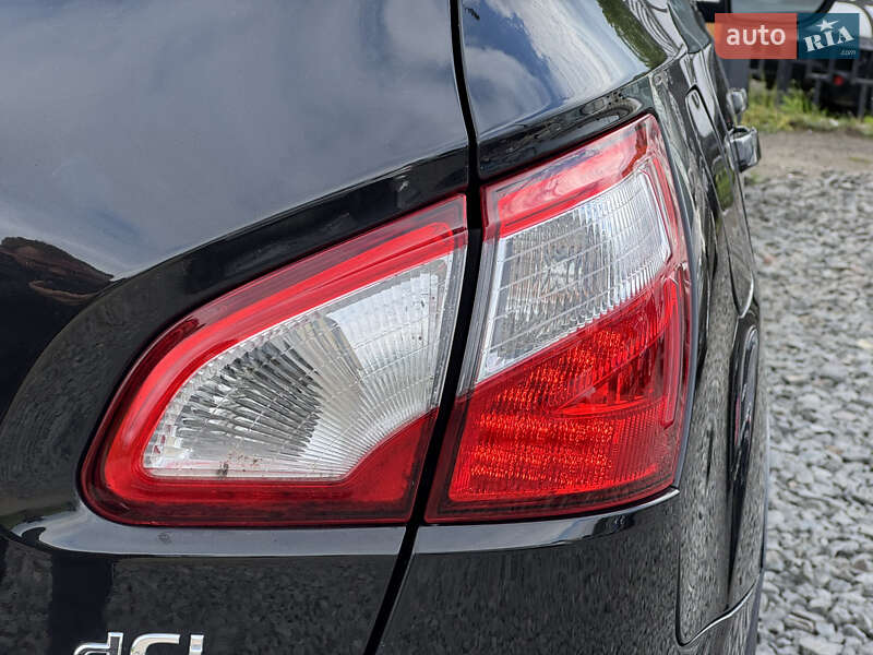 Позашляховик / Кросовер Nissan Qashqai+2 2010 в Стрию