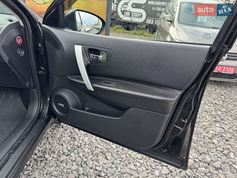 Позашляховик / Кросовер Nissan Qashqai+2 2010 в Стрию