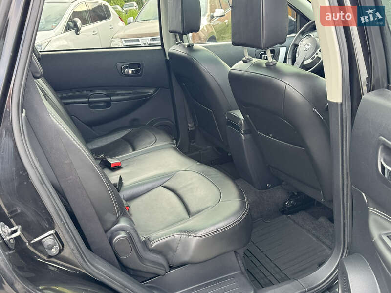 Позашляховик / Кросовер Nissan Qashqai+2 2010 в Стрию