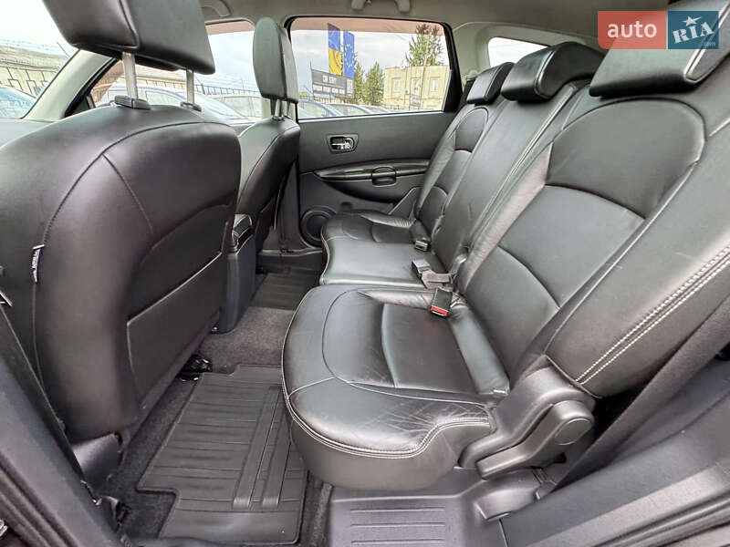 Позашляховик / Кросовер Nissan Qashqai+2 2010 в Стрию