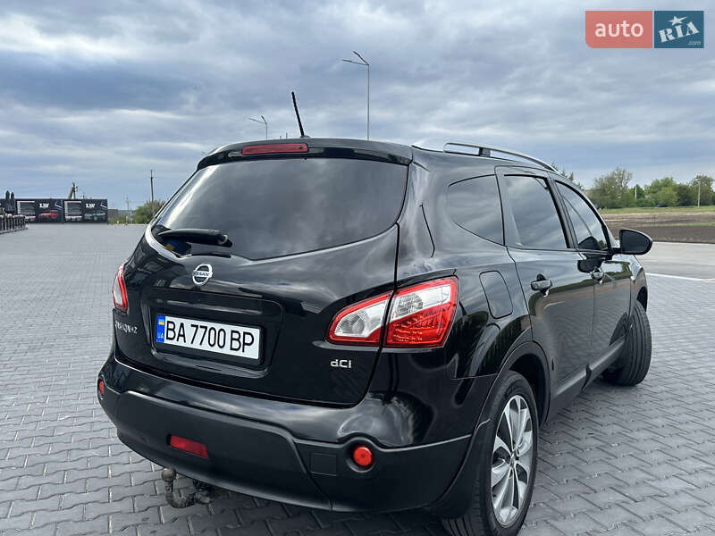 Позашляховик / Кросовер Nissan Qashqai+2 2011 в Голованівську