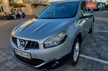 Позашляховик / Кросовер Nissan Qashqai+2 2010 в 