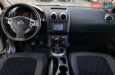 Позашляховик / Кросовер Nissan Qashqai+2 2010 в 