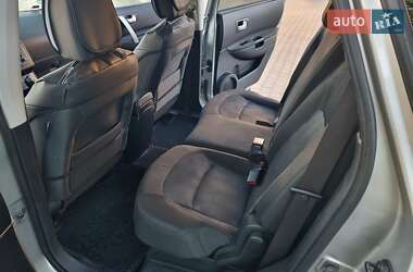 Позашляховик / Кросовер Nissan Qashqai+2 2010 в 