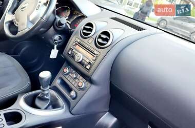 Позашляховик / Кросовер Nissan Qashqai+2 2011 в 