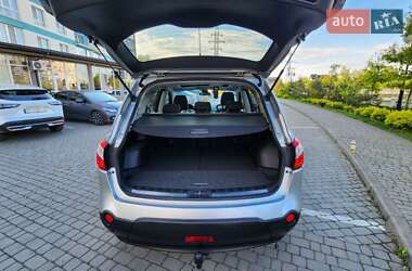Позашляховик / Кросовер Nissan Qashqai+2 2011 в 