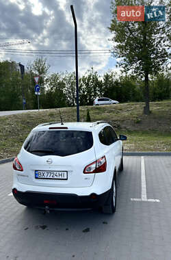 Внедорожник / Кроссовер Nissan Qashqai+2 2012 в Хмельницком