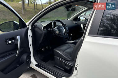 Позашляховик / Кросовер Nissan Qashqai+2 2012 в 