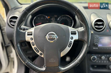Позашляховик / Кросовер Nissan Qashqai+2 2012 в 