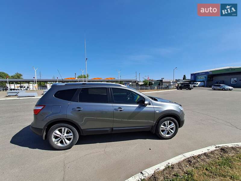 Внедорожник / Кроссовер Nissan Qashqai+2 2011 в Кременчуге