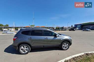 Позашляховик / Кросовер Nissan Qashqai+2 2011 в 